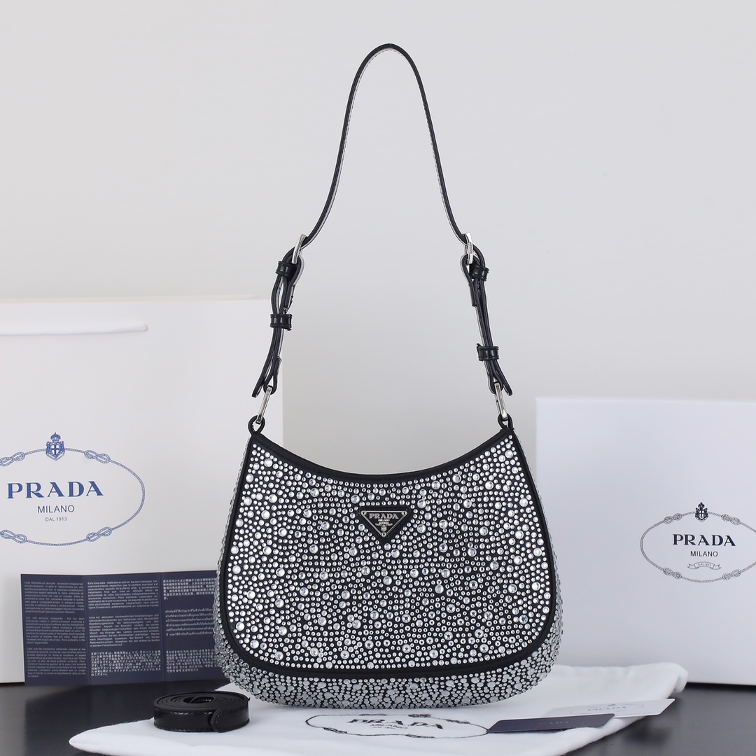 プラダ「Prada」クリスタルエンベロップ ホーボーバッグ