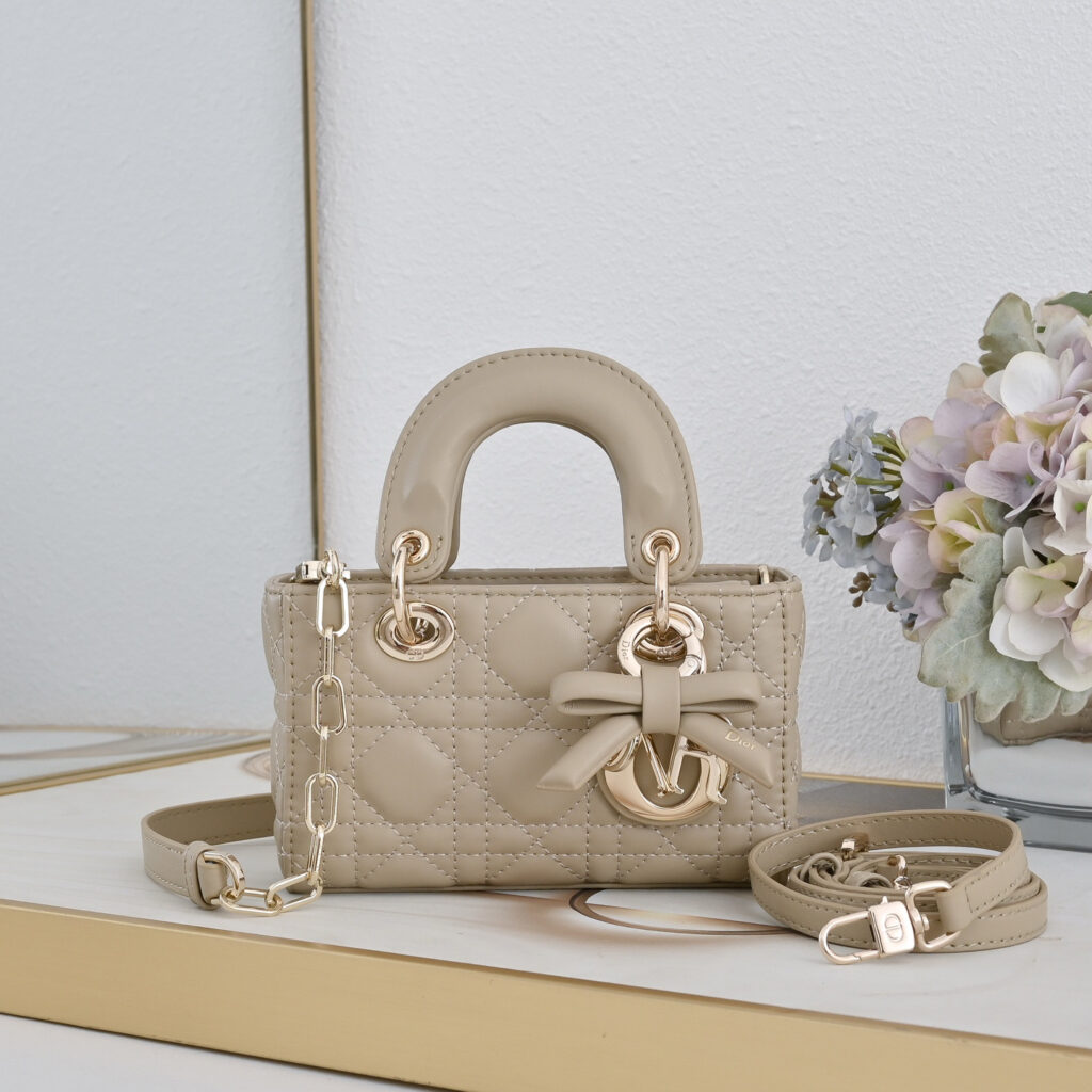 【入手困難品】ディオール レディ ディージョイ ハンドバッグ「Lady D‑Joy Bag」