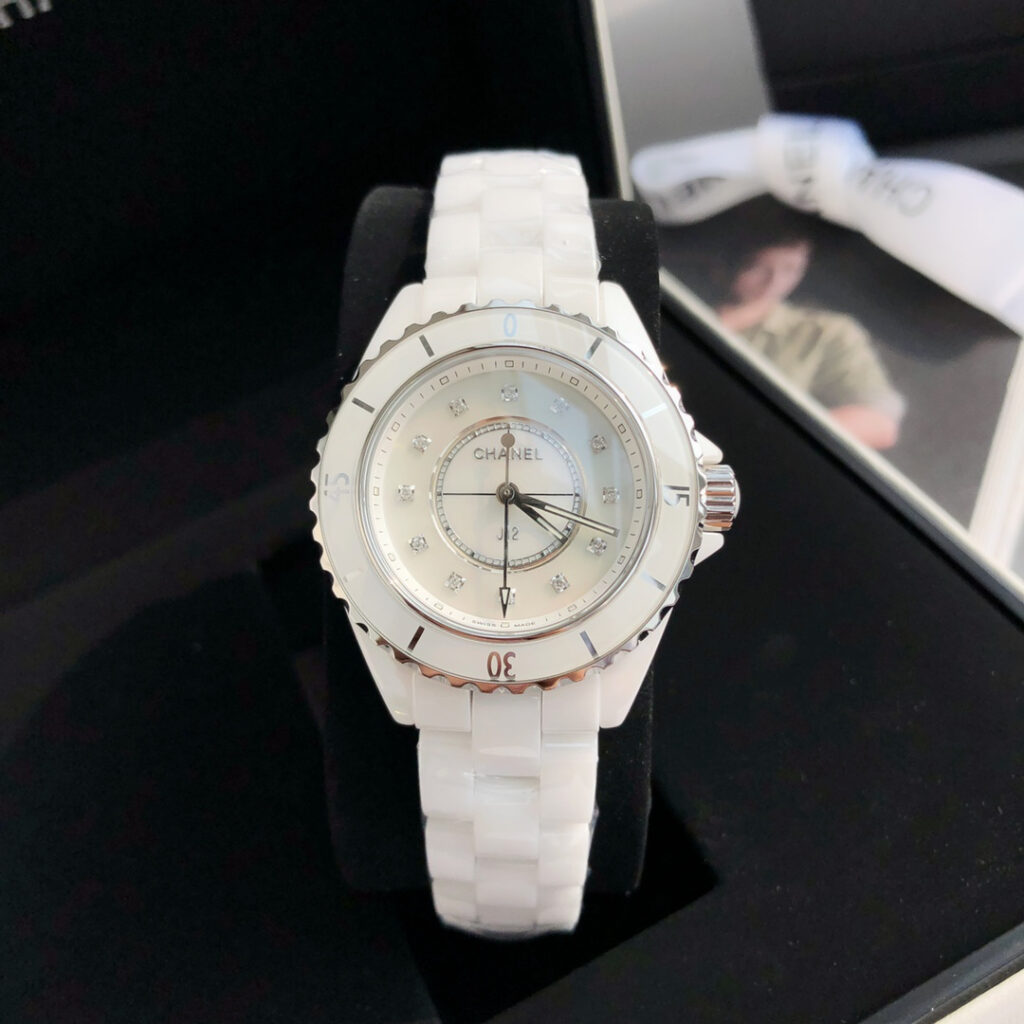 シャネル「Chanel」J12 キャリバー 33MM
