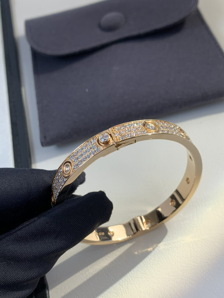 カルティエ「Cartier」ラブ ワイド ダイヤモンド ブレスレット15-22CM