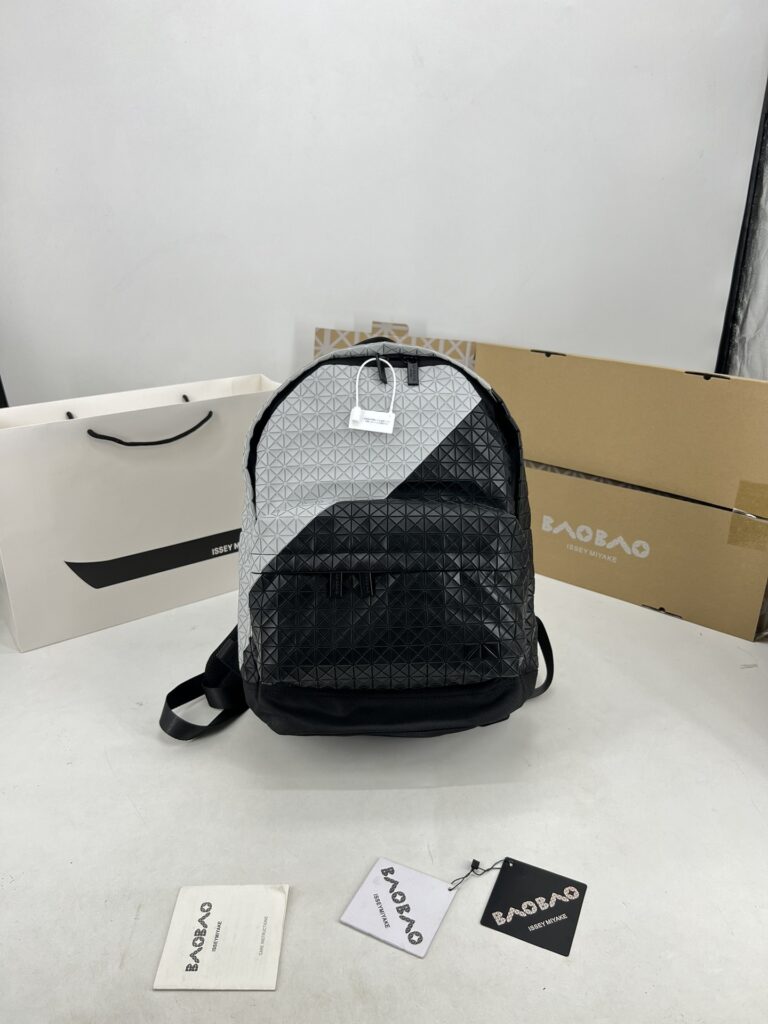 イッセイ・ミヤケ「Issey Miyake」 KURO TCHWORK リュックサック