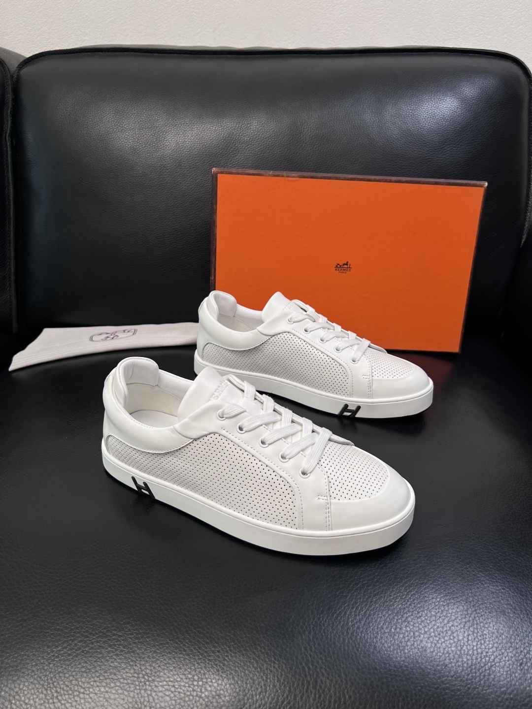 エルメス キッドシリーズ カジュアルスニーカー「Kid sneaker」