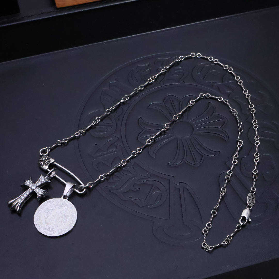 クロムハーツ「Chrome Hearts」チャームペンダント 2026
