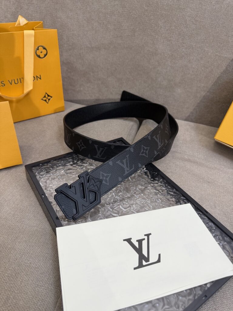 【日本未入荷】ルイヴィトン LV Dimension 両面使いベルト 40mm（全長約 100cm）