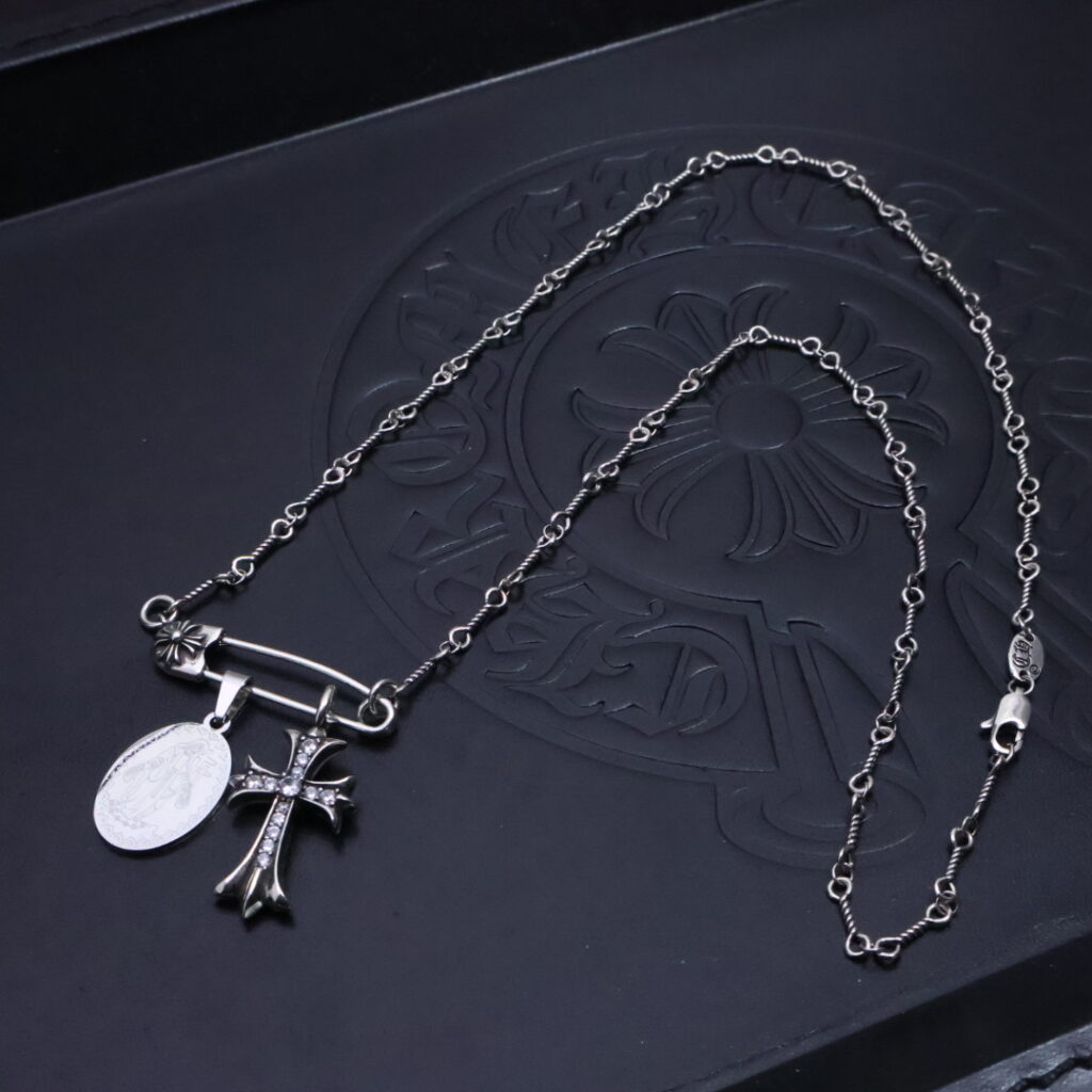 クロムハーツ「Chrome Hearts」チャームペンダント 2026