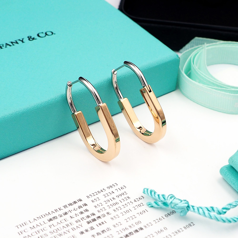 ティファニー「Tiffany & Co.」Lock シリーズ ハングロックデザインイヤリング