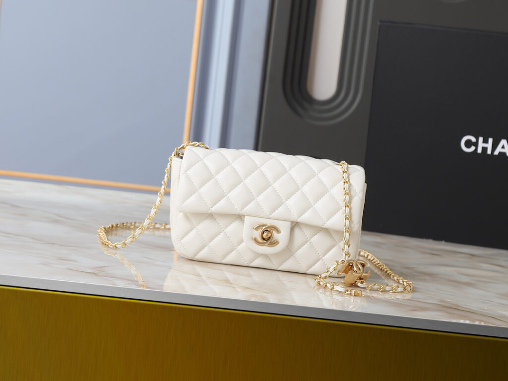 シャネル ミニ フラップ バッグ「Mini Flap Bag」