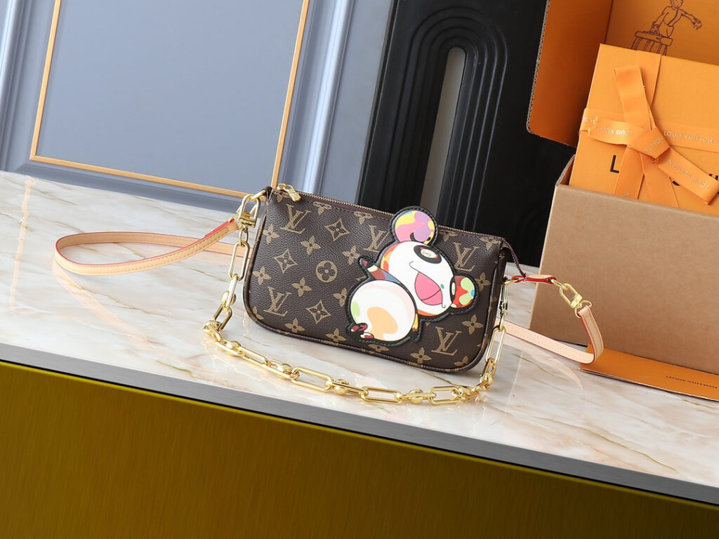 ルイ・ヴィトン LV x TM ポシェット・アクセソワール「Pochette Accessoires」