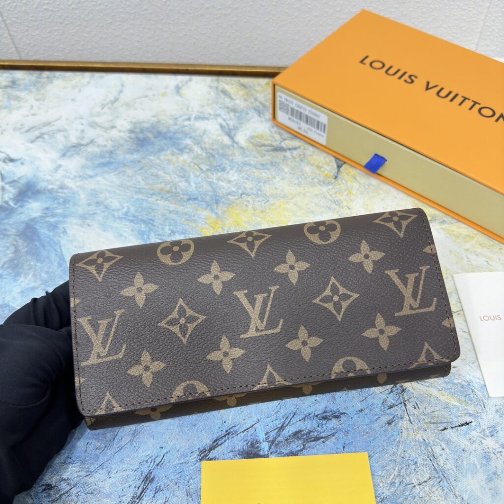 ルイ・ヴィトン モノグラム ウォレット「三つ折り財布」