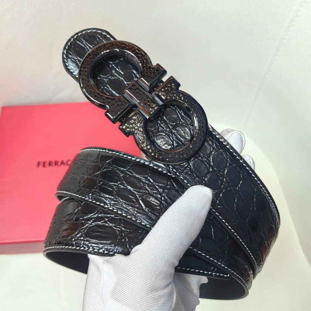 【新規倉庫入り】Salvatore Ferragamo 職人仕上げ高級ベルト「全長約 100cm」