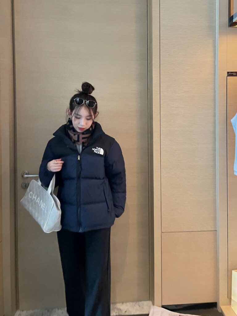 ザ・ノースフェイス Nuptse クラシックなレディースショートダウンジャケット