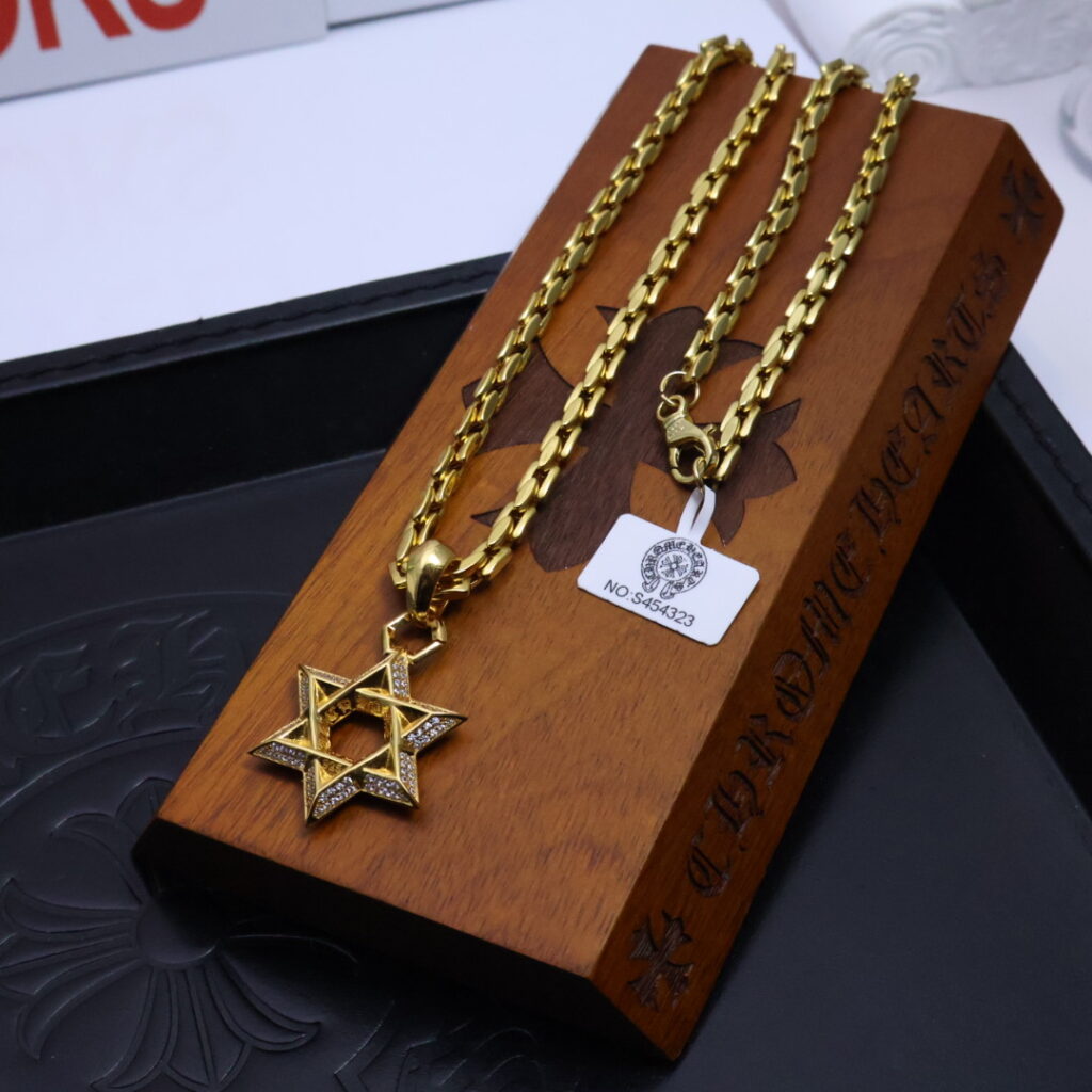 クロムハーツ「Chrome Hearts」チャームペンダント 2026