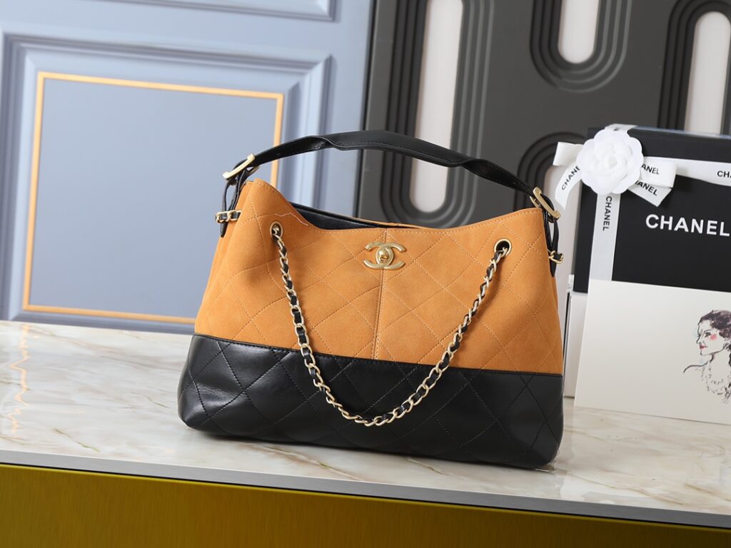 シャネル スモール ショッピングバッグ「Shopping Bag」