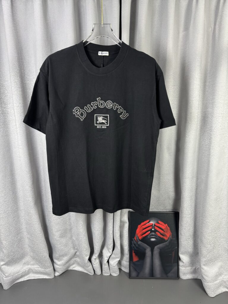 バーバリー「Burberry」 2026年春夏 コレクション Tシャツ