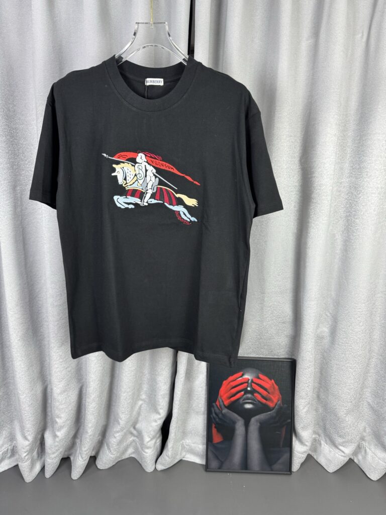 バーバリー「Burberry」 2026年春夏 コレクション Tシャツ