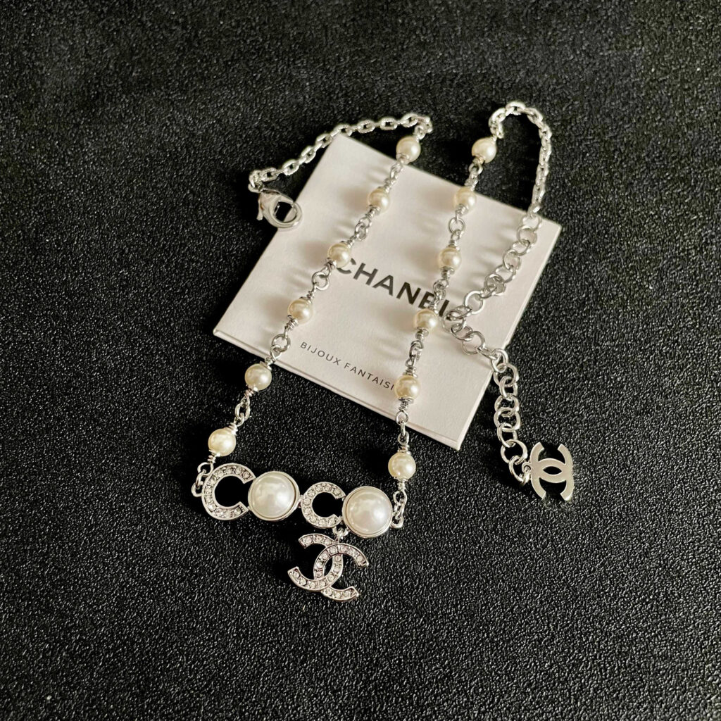 シャネル「Chanel」パールCOCOネックレス