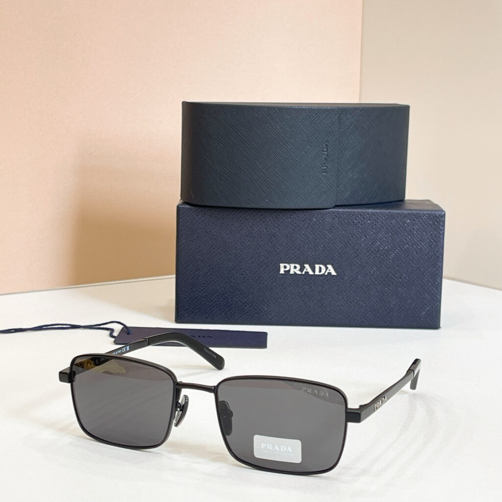 【厳選在庫】Prada ビジネス兼用高級サングラス「全天候遮光」