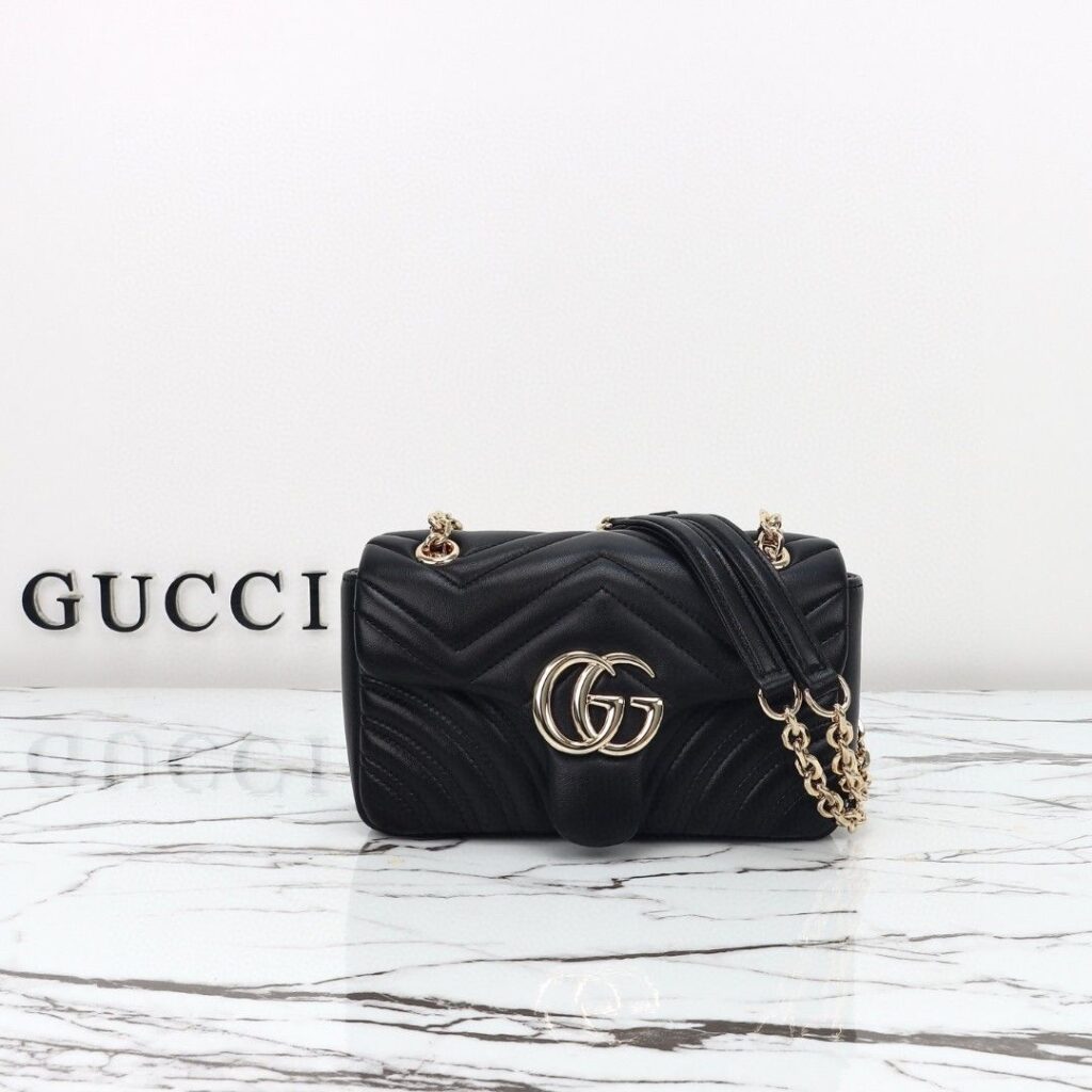 グッチ〔GGマーモント〕スモール ショルダーバッグ「GG Marmont Bag」