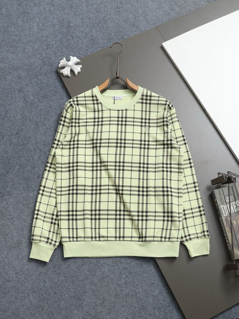 バーバリー「Burberry」クラシックチェック TB刺繍 ロンT（ユニセックス）
