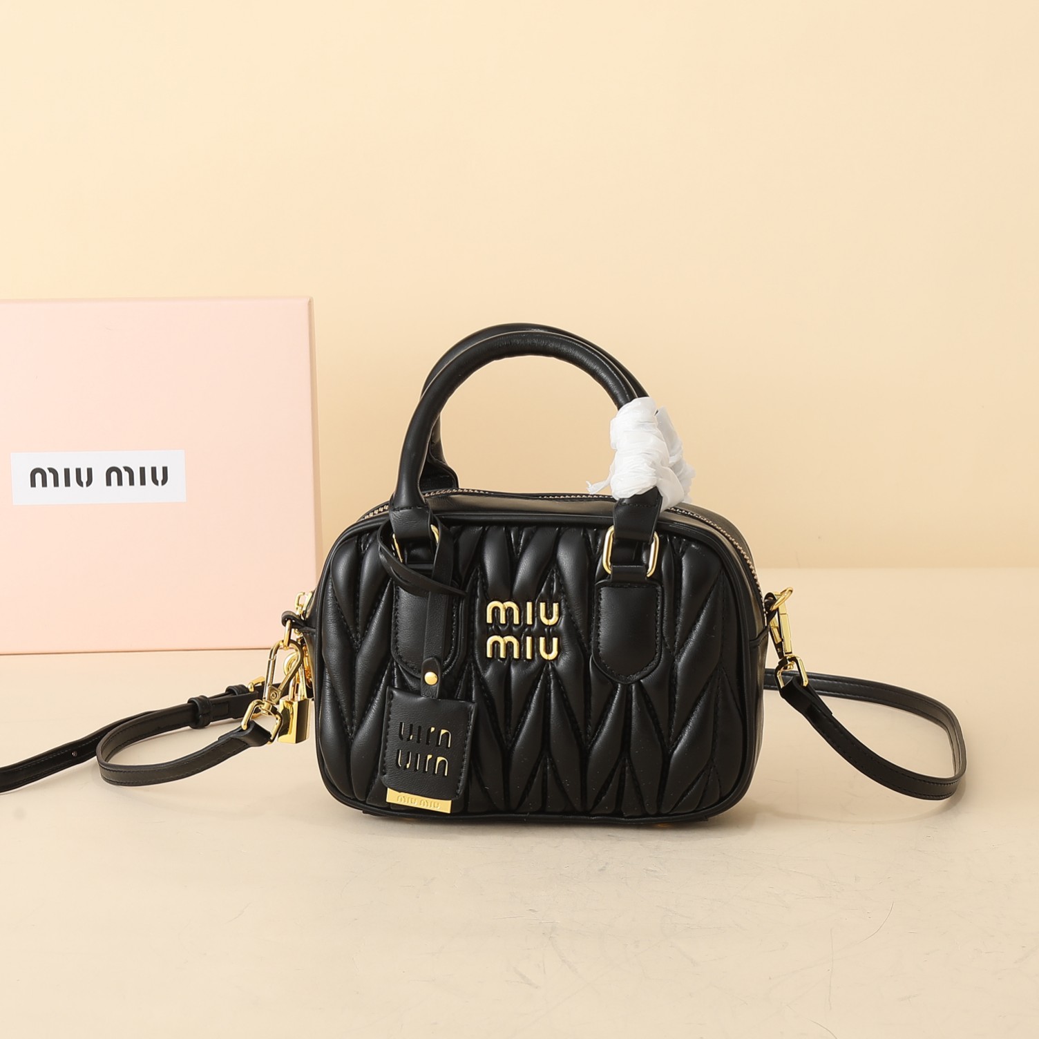 ミュウミュウ アルカディ マテラッセレザー スモールバッグ「Arcadie Bag」