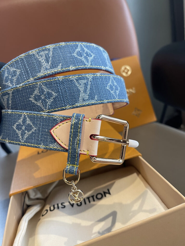 【新商品入荷】Louis Vuitton クラシックハイクオリティベルト「全長約 100cm」