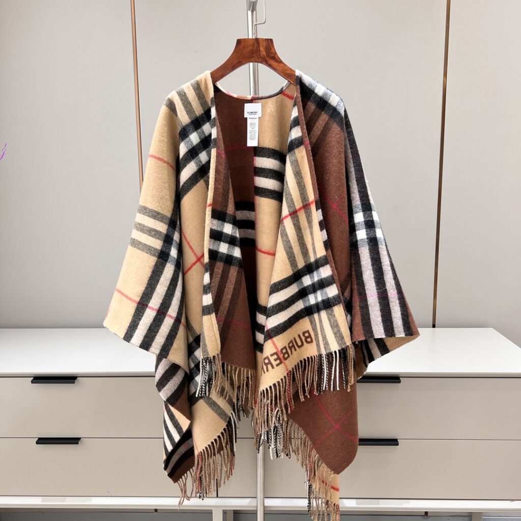 バーバリー「Burberry」リバーシブル チェック ウールケープ 137x152cm
