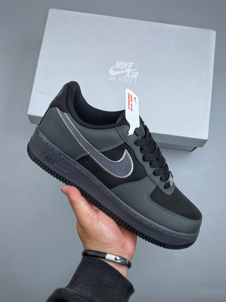 ナイキ エア フォース 1 トレンドスニーカー「Nike Air Force 1」