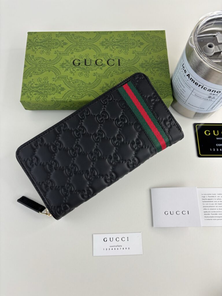 グッチ「Gucci」ファスナー付き財布