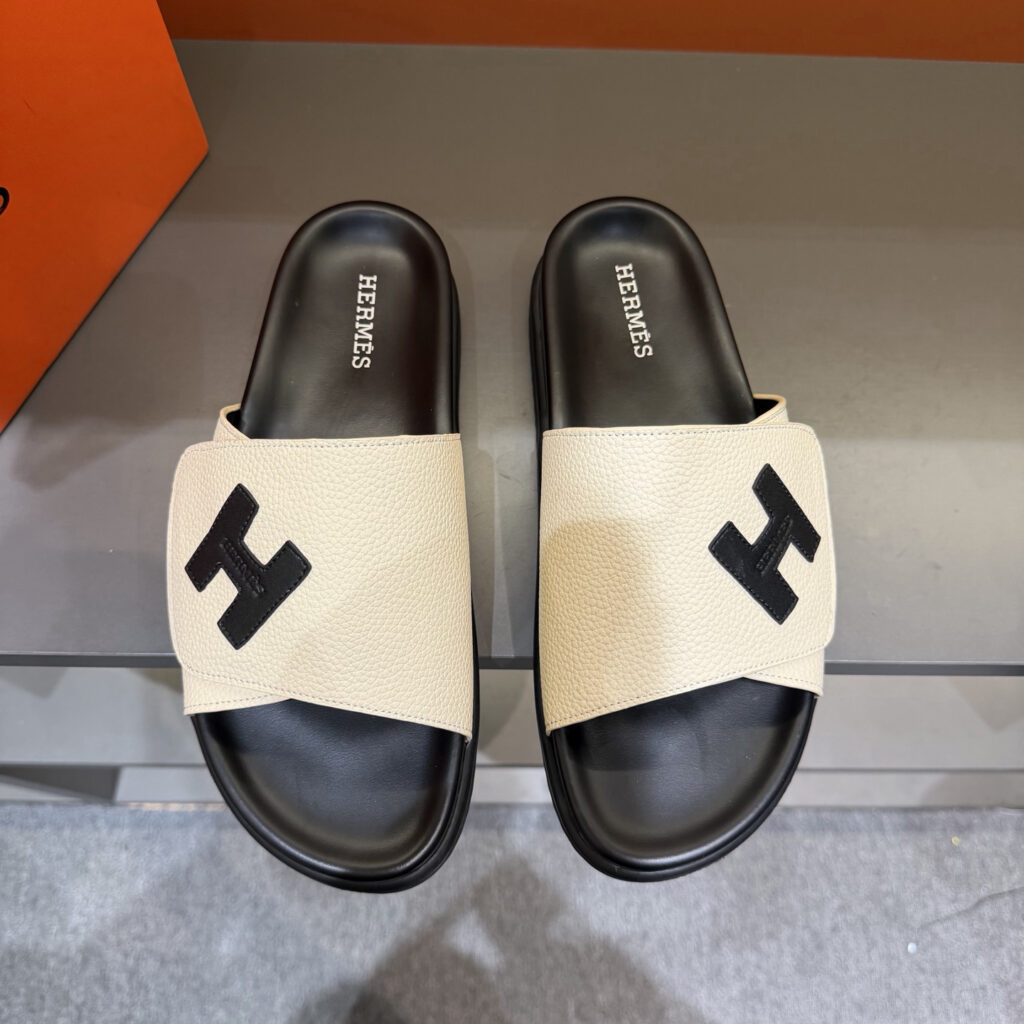 エルメス Hermès サマーモデル リラックスサンダル