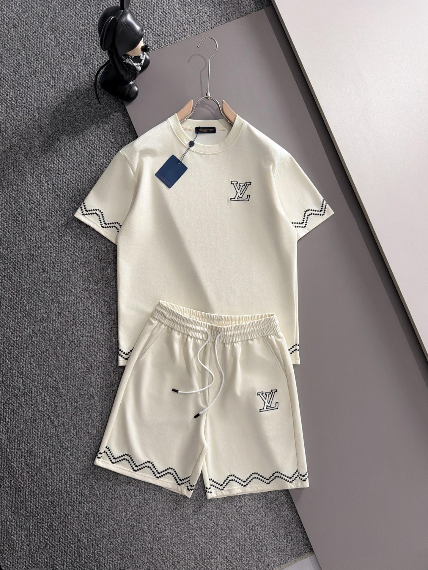 ルイ・ヴィトン サマーセットアップ リラックス 「半袖/ハーフパンツ」