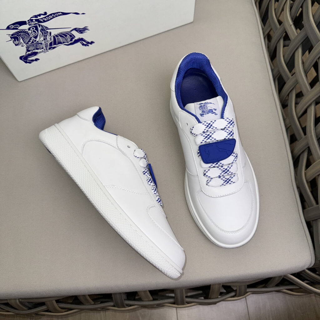 バーバリー チェック テラス スニーカー「Terrace Sneakers」