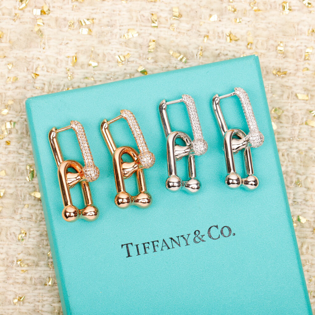 ティファニー「Tiffany & Co.」HardWear シリーズ ダブルリンクイヤリング