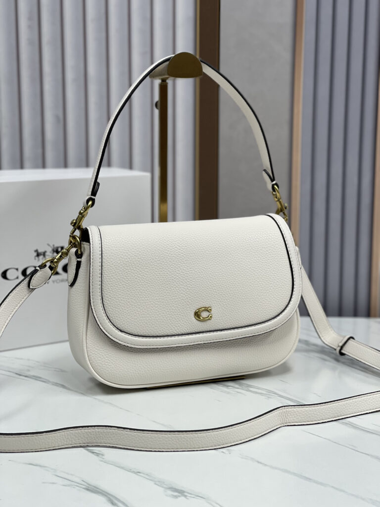コーチ「Coach」 レガシー クラシック シグネチャー ショルダーバッグ