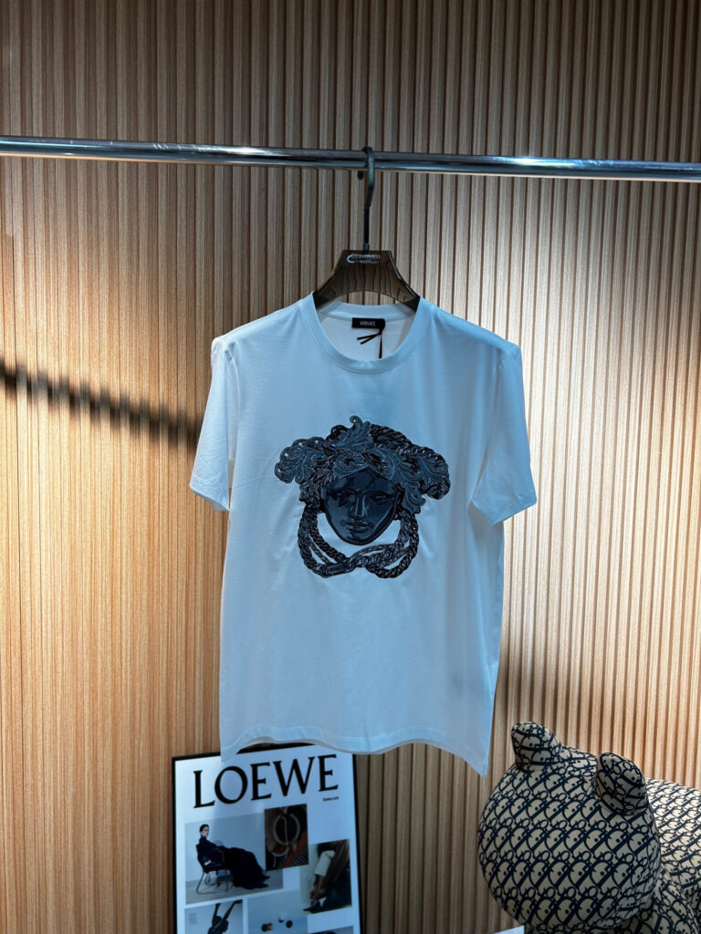 ヴェルサーチ Versace メドゥーサ スワロフスキー刺繍Tシャツ