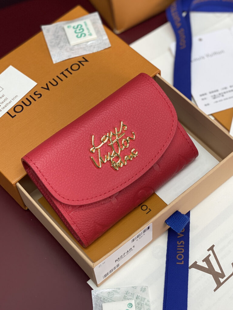 ルイ・ヴィトン フラップ付きコンパクト財布