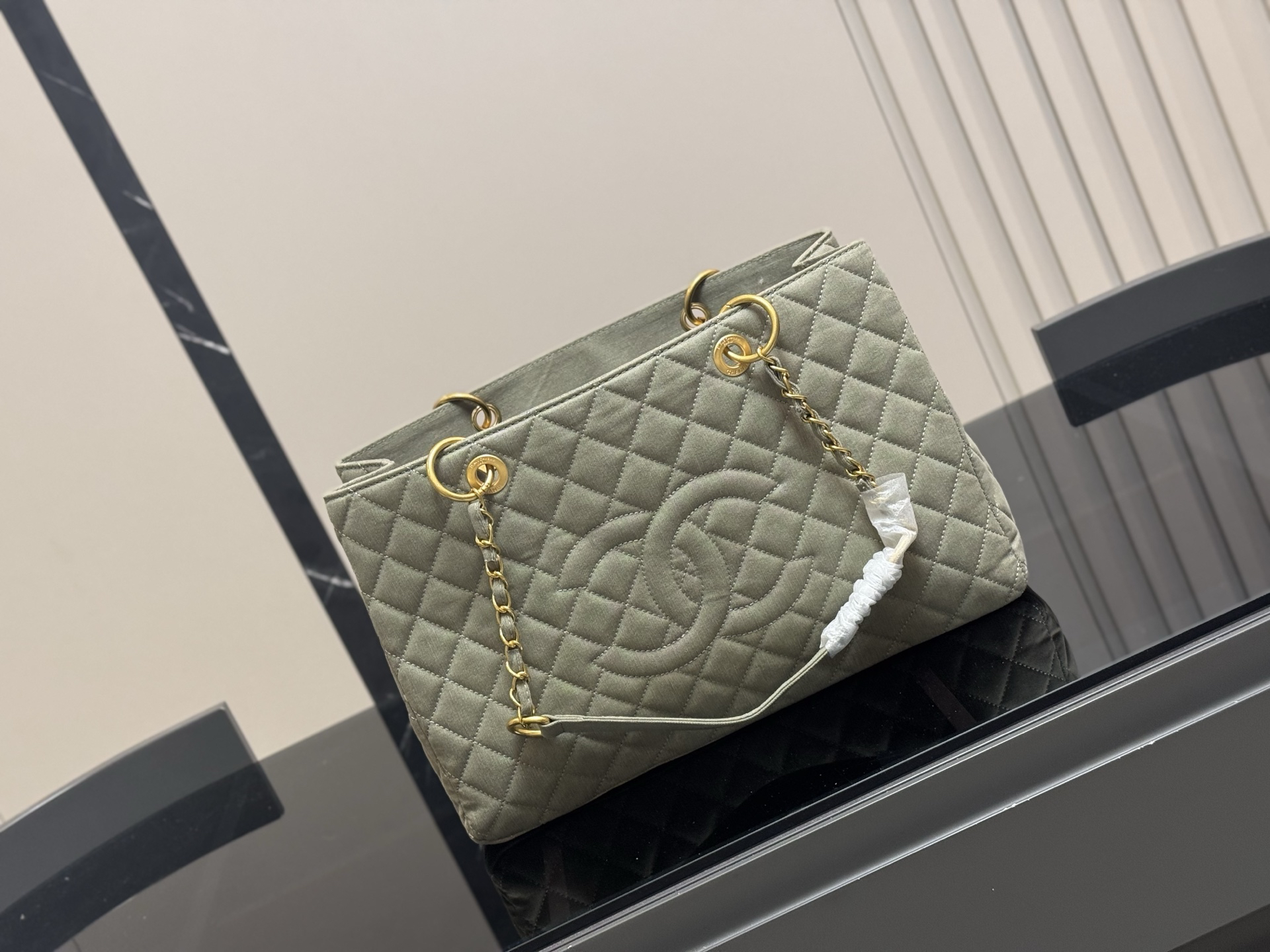 シャネル「Chanel」GST ラムスキン ショルダーバッグ