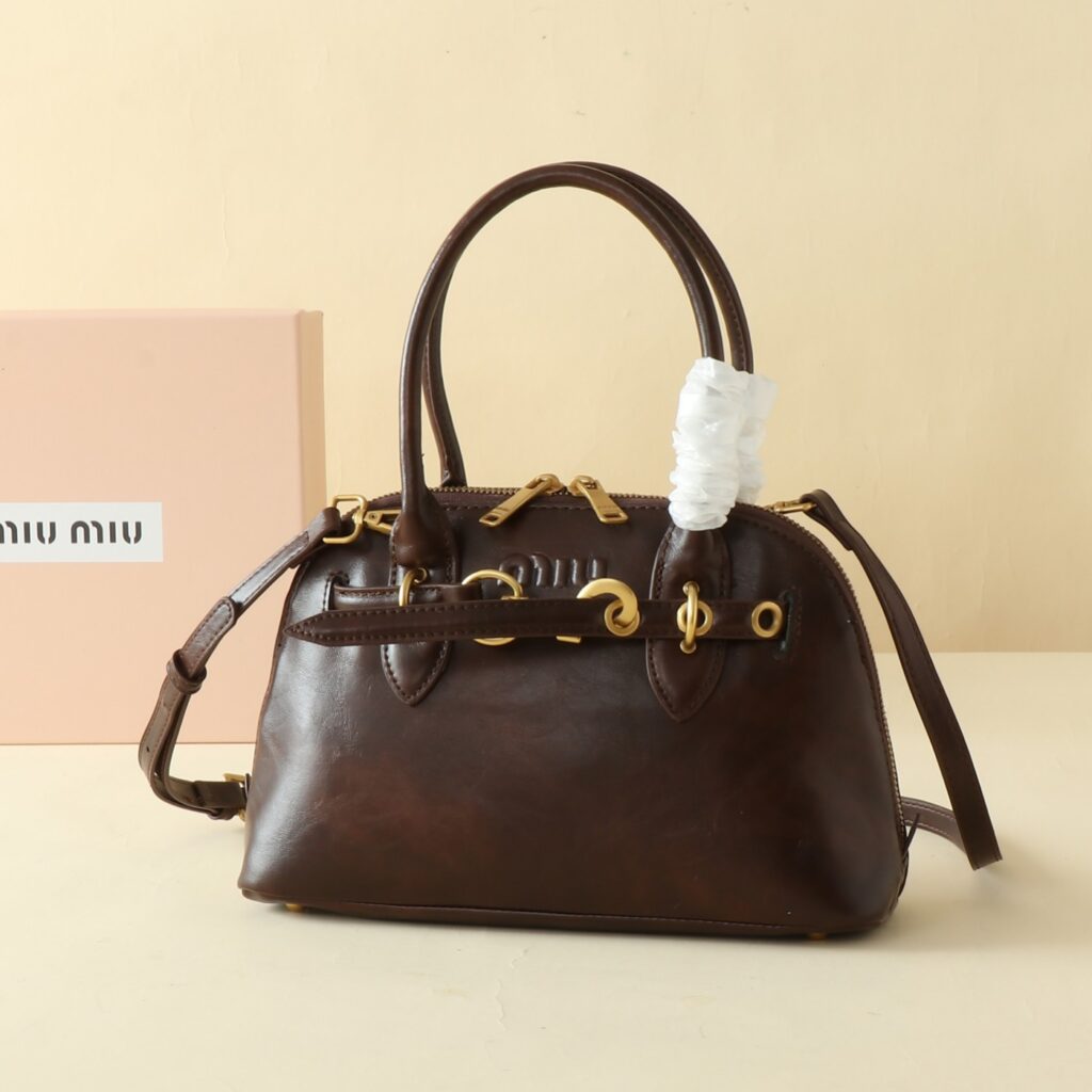 ミュウミュウ アバンチュール ナッパレザー スモール トップハンドルバッグ「Aventure Bag」