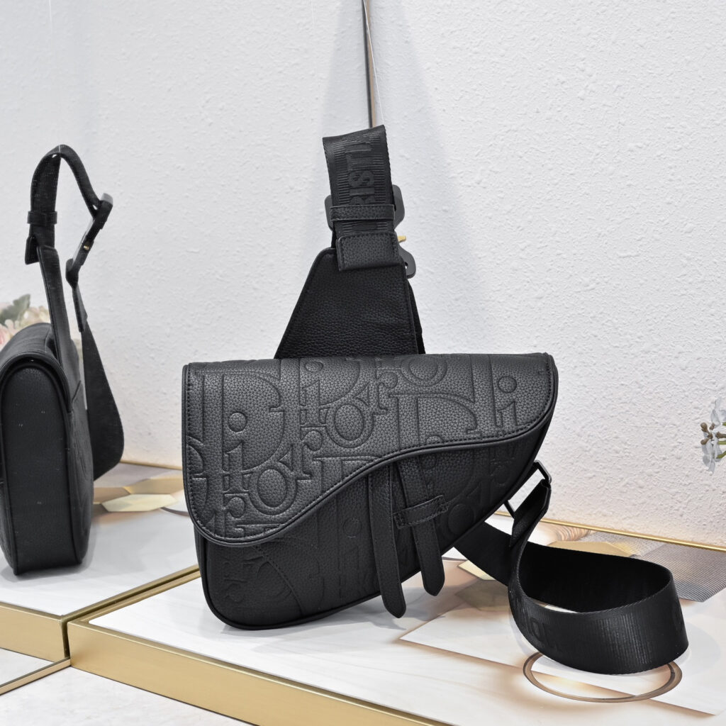 【大人気逸品】 ディオール サドルバッグ「saddle」