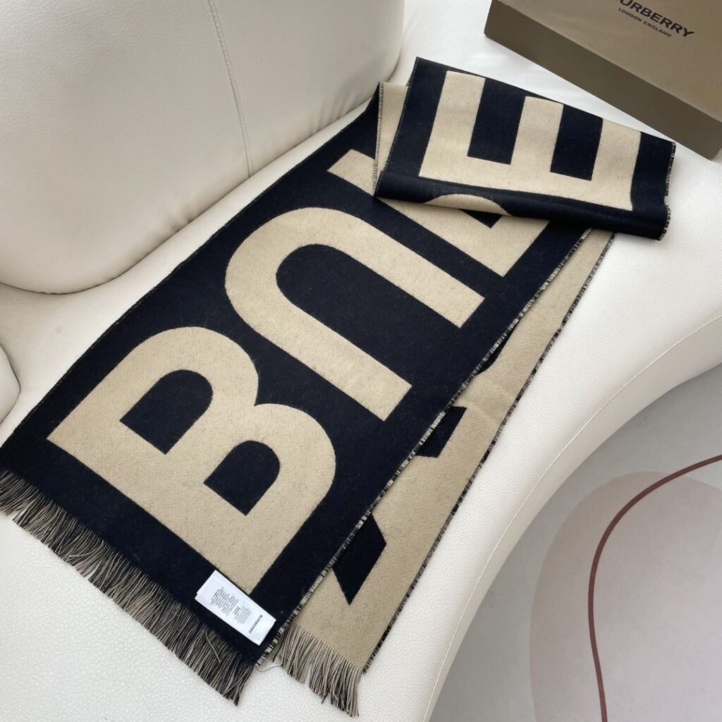 バーバリー「Burberry」 チェック キャッシュミア スカーフ