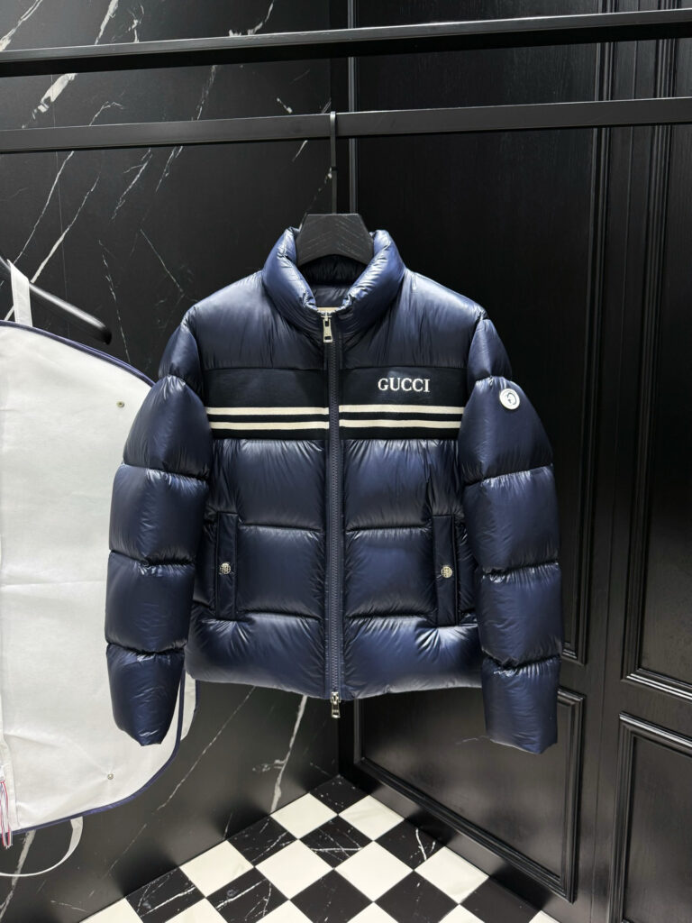 グッチ「Gucci」秋冬ダウンジャケット スタンドカラー