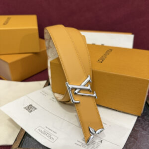【新商品入荷】Louis Vuitton クラシックハイクオリティベルト「全長約 100cm」