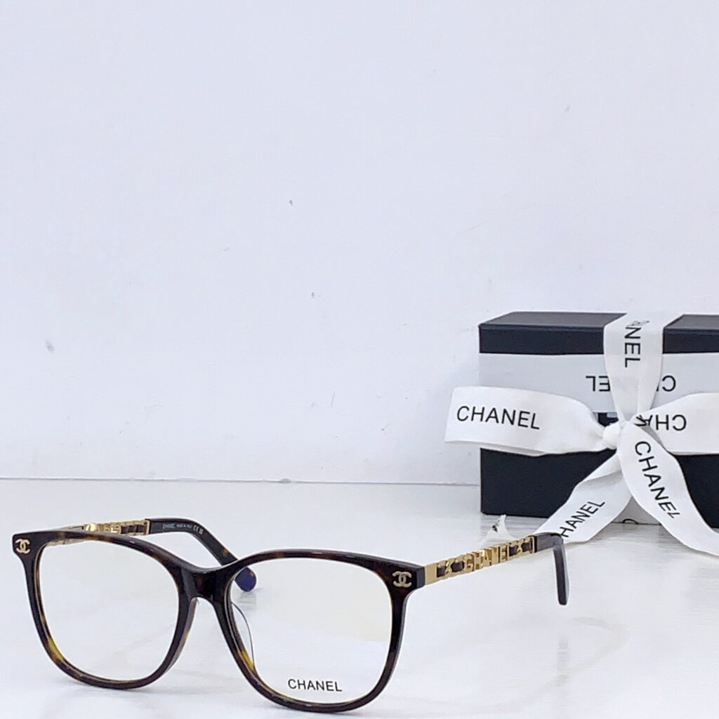 【新作到着】Chanel ハイセンスデザインサングラス「遮光レンズ搭載」