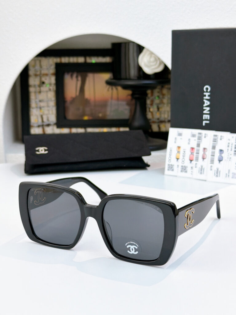 【新作到着】Chanel ハイセンスデザインサングラス「遮光レンズ搭載」