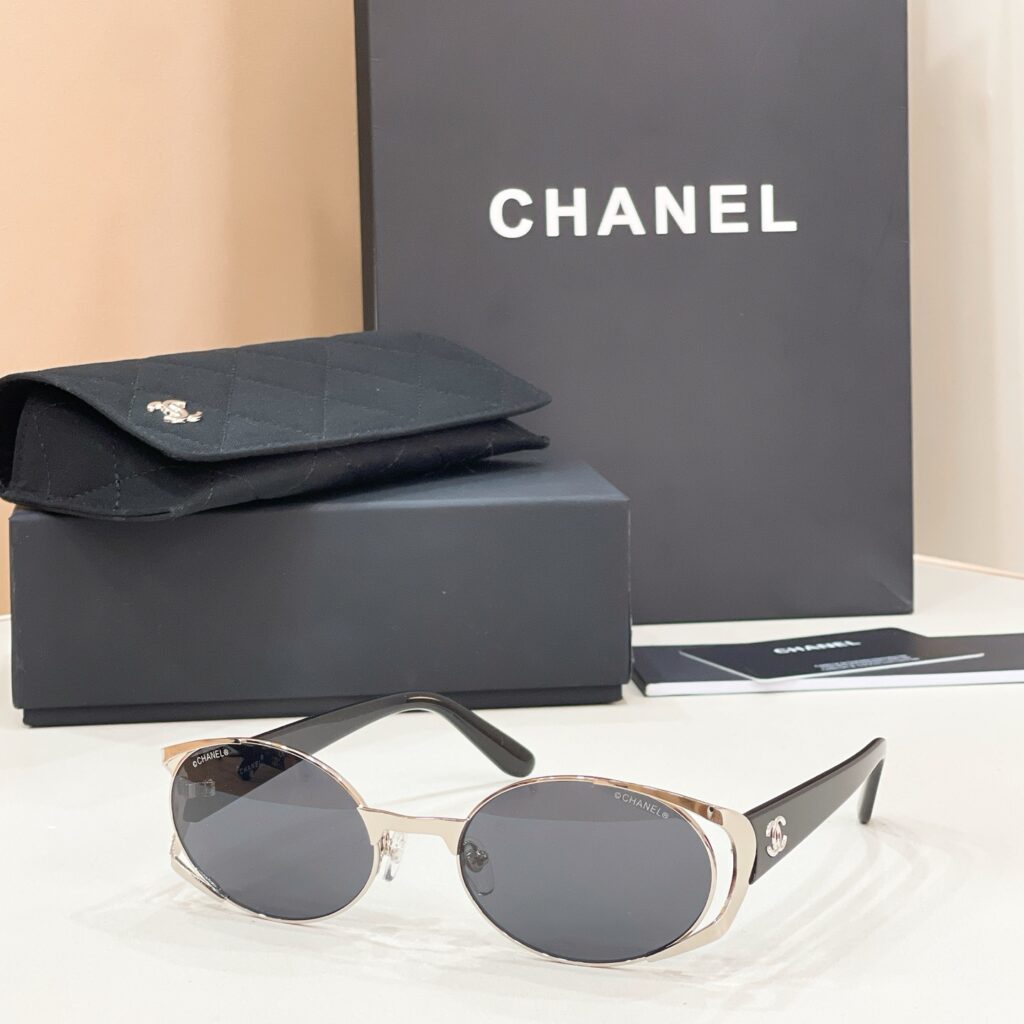 【新作到着】Chanel ハイセンスデザインサングラス「遮光レンズ搭載」