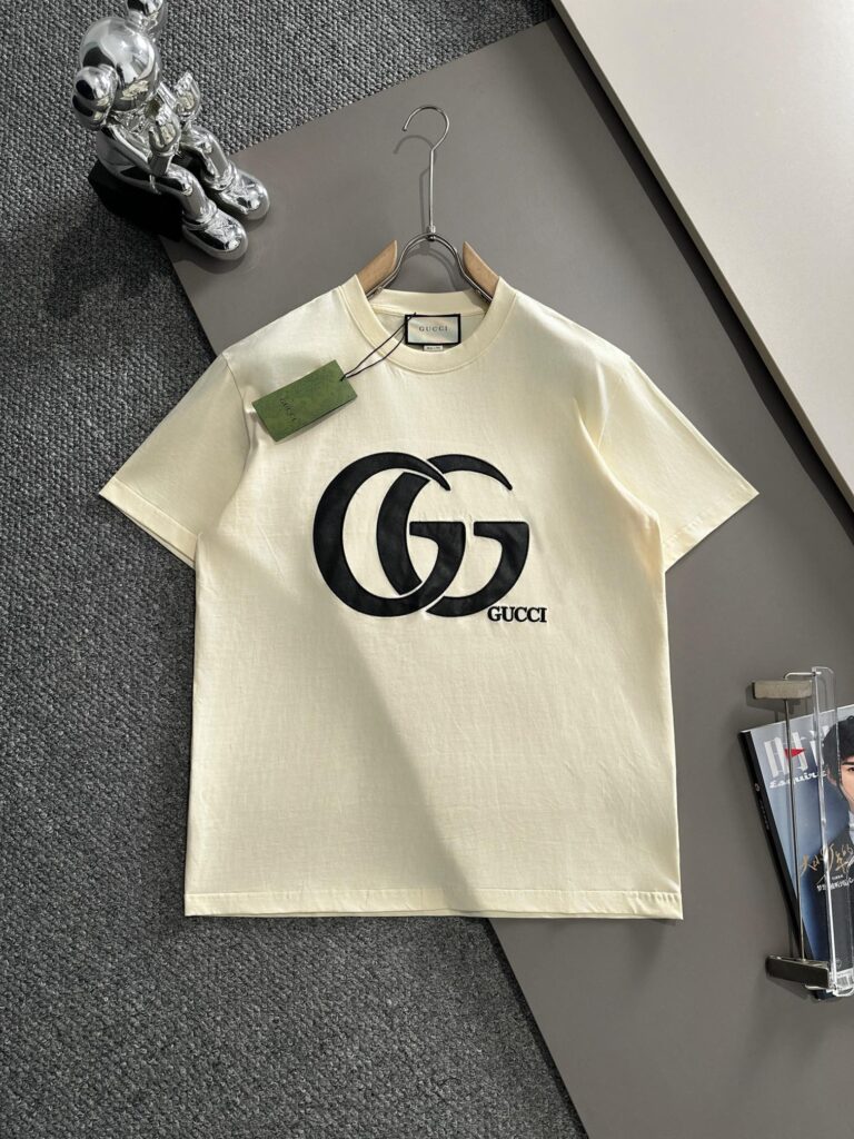 グッチ Gucci 革刺繍アルファベットlog半袖Tシャツ