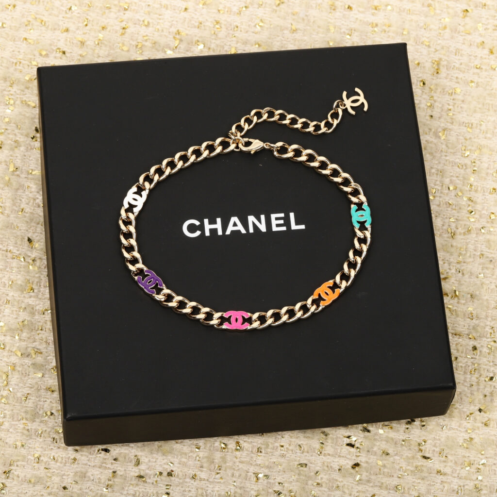 シャネル「Chanel」カラーチェーン ダブルC チョーカー ブレスレット