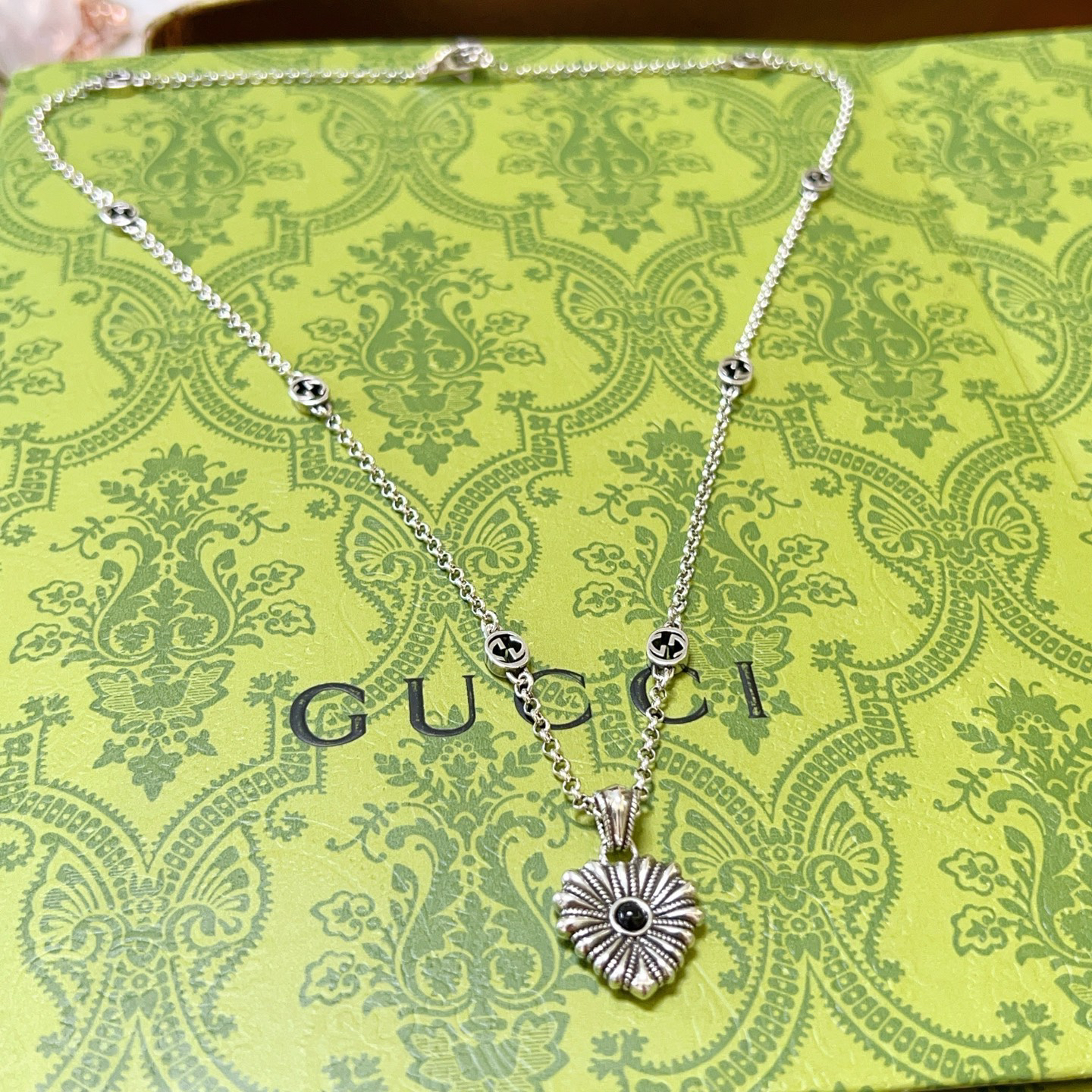 グッチ「Gucci」Anger Forest シルバーネックレス