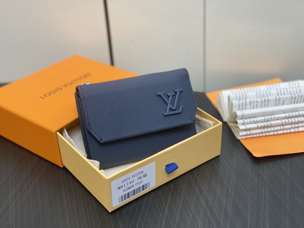 ルイ・ヴィトン「Louis Vuitton」ポルトフォイユ･パイロット