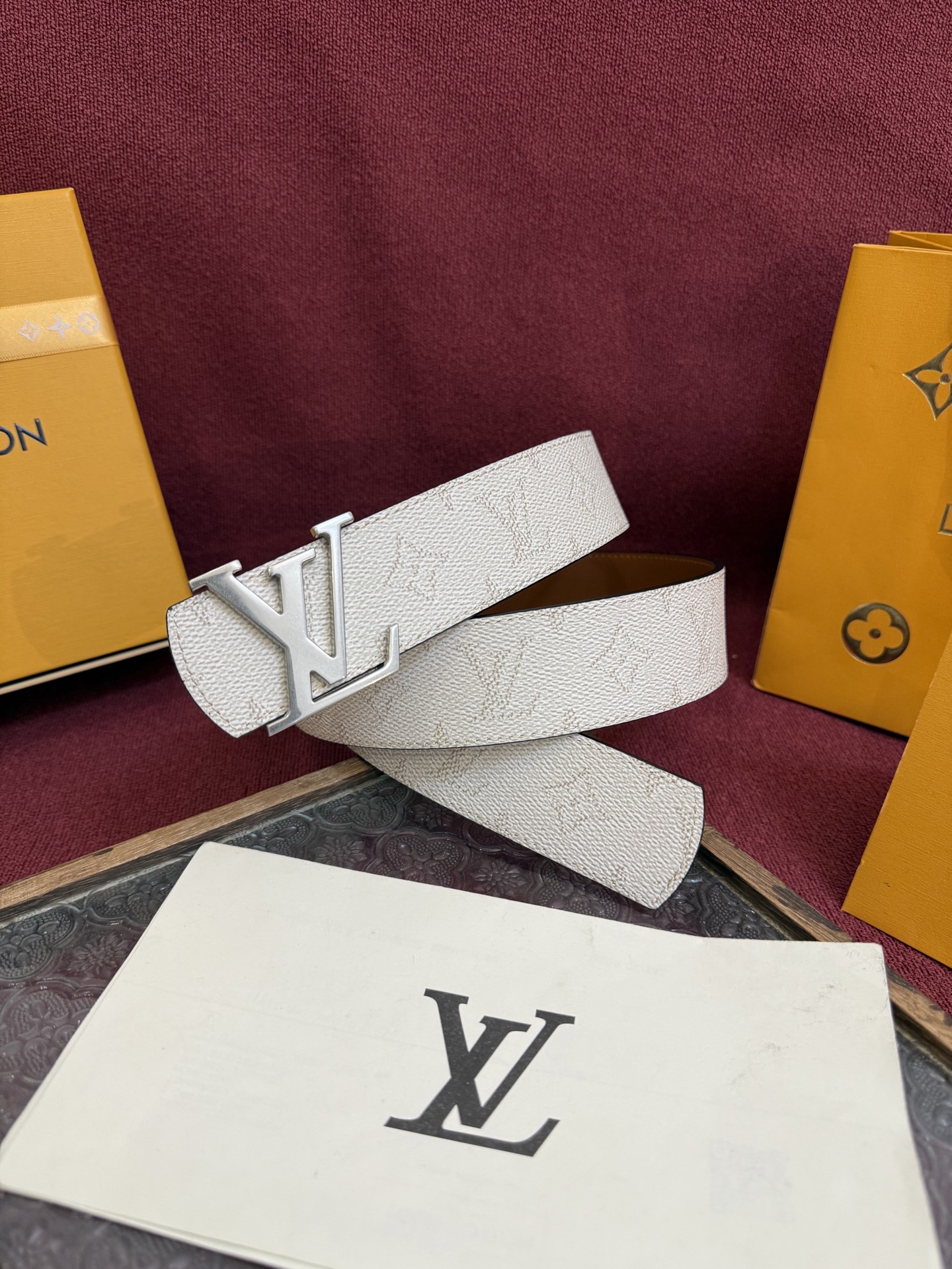 【日本未入荷】ルイヴィトン LV Dimension 両面使いベルト 40mm(全長約 100cm)