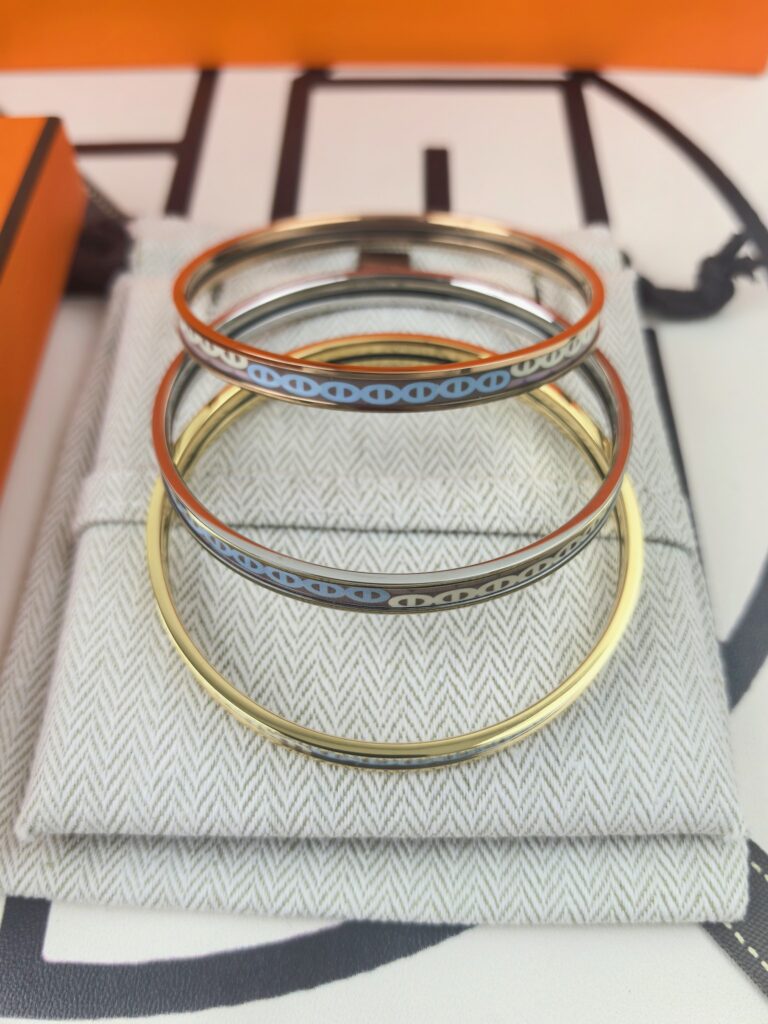 エルメス ブランドの象徴的なブレスレット